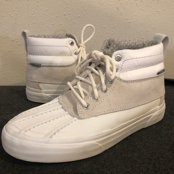 Vans Shoes - Vans Womens SK8 Del Pato Blanc Boots